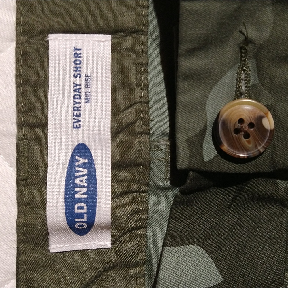 Old Navy shorts - Picture 4 of 5